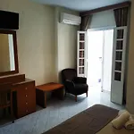 Marazul Oda ve Kahvaltı Nerja