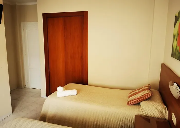 Alojamento de Acomodação e Pequeno-almoço Marazul